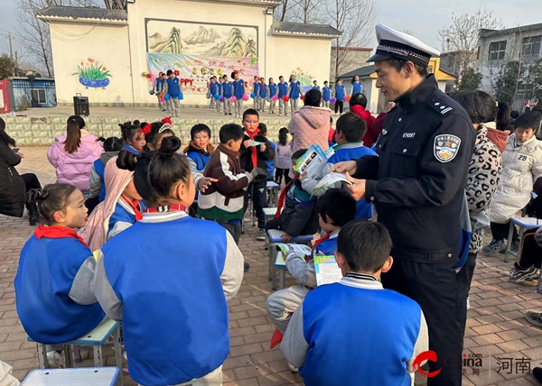 环球速讯：​西平县重渠前寨小学开展“交警走校园，守护成长路”活动