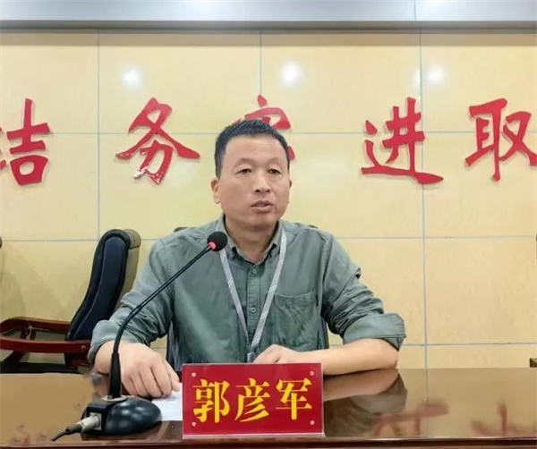 商丘市实验中学（商丘师院附中）初中部召开班主任工作会议