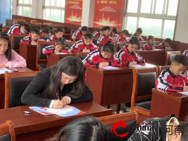 童心飞扬 笔墨飘香——驻马店市第三十小学举行全校师生规范字书写比赛