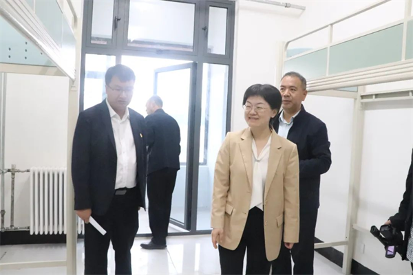 王玉娟莅临商丘市回民中学调研铸牢中华民族共同体意识工作及新校区建设情况