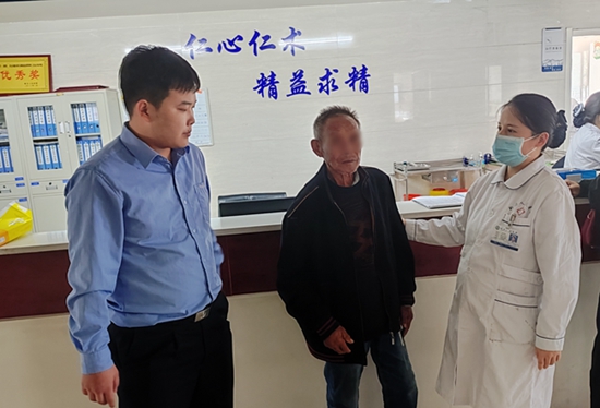 天天快资讯丨​新县公安：秋日“警”色 温暖定格