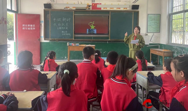 【天天速看料】​西平县芦庙中心校张崔吴、马迁庄等小学开展少先队基本知识和标志礼仪学习教育主题活动