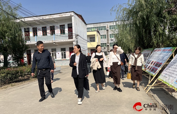 世界观点：​西平县教育局验收组到芦庙中心校检查“三大”活动工作