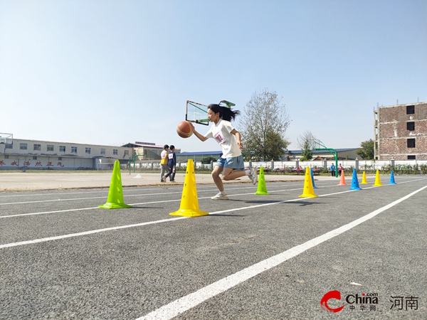 西平县宋集中心学校举行2023年秋季小学田径运动会