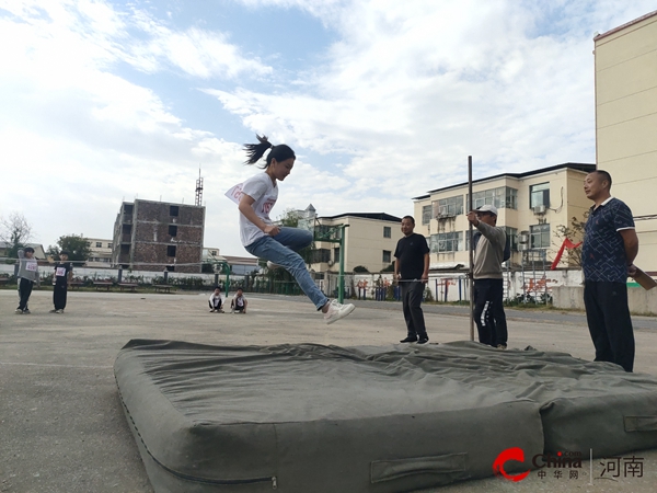 西平县宋集中心学校举行2023年秋季小学田径运动会