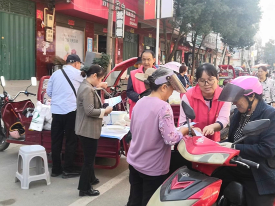 热推荐：罗山县庙仙乡：送法到“身边”服务“零距离”