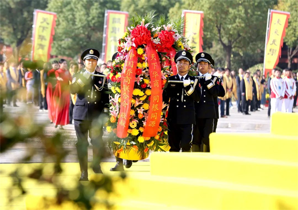 第九届中国·商丘国际华商节开幕式暨商祖王亥拜谒大典隆重举行 张梅颖致贺辞 谢玉安王永乐王震中李国胜摆向阳出席