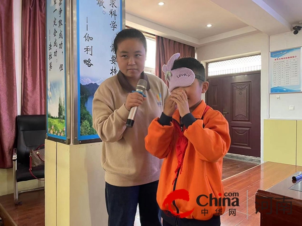 快乐阅读 轻松写作——驻马店市第四小学举办阅读写作读书会活动