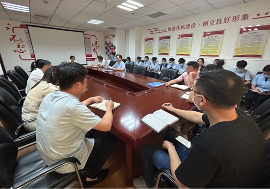 ​信阳市羊山新区政务服务中心：奖励先进 激发窗口工作人员积极性主动性 每日讯息
