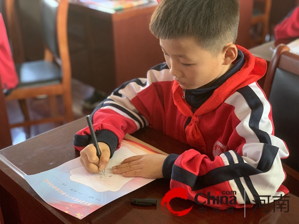 泼墨书锦绣 执笔颂中华——驻马店市第三十小学举行全体师生规范字书写比赛