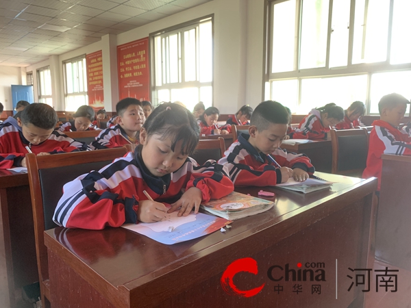 泼墨书锦绣 执笔颂中华——驻马店市第三十小学举行全体师生规范字书写比赛