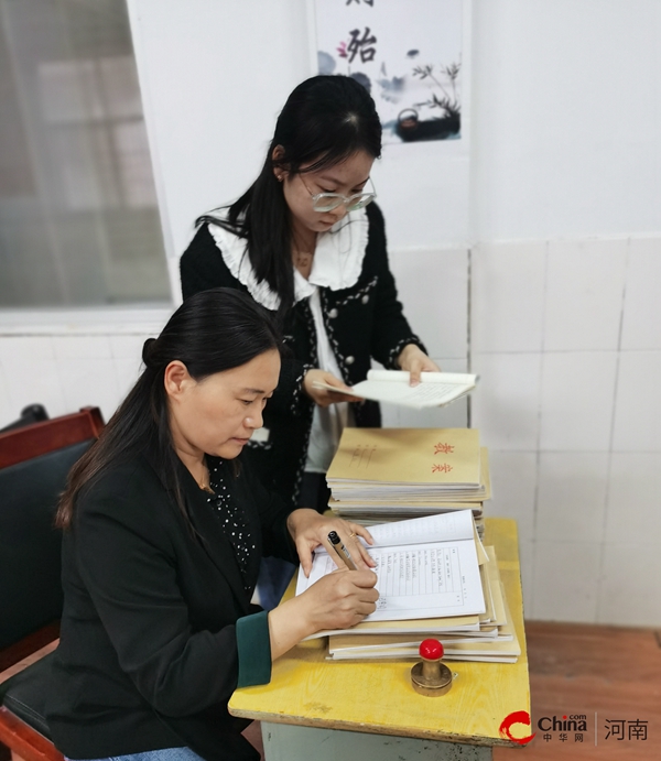 ​西平县王司庄小学开展作业教案常规检查活动