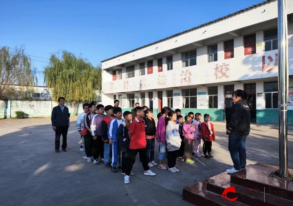 ​西平县芦庙中心校蔡庄、徐庄、张崔吴、宋营、合庄、八里庄、聂庄、田庄、马迁庄、茨元等小学开展学生地震防范知识教育活动_天天观速讯