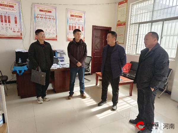 ​西平县专探乡主要领导到村检查指导巩固拓展脱贫攻坚成果后评估、人居环境整治工作
