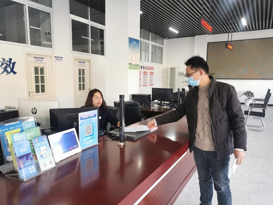 ​新县：一枚印章管审批 服务走“新”更走“心” 全球新资讯