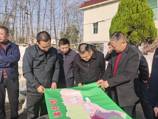 省水利厅副厅长刘玉柏一行深入信阳市调研水情教育工作