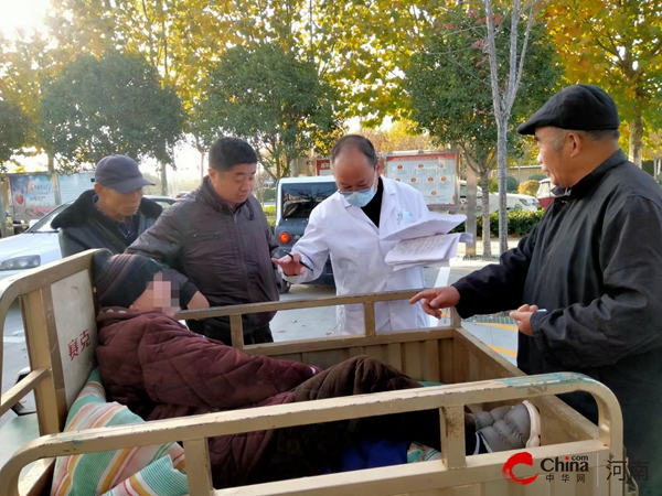 ​西平县柏苑办事处零距离服务残疾群众