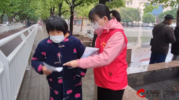 ​西平县妇联开展反家庭暴力宣传活动