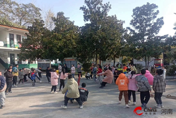 ​西平县权寨秦庄小学举行拔河比赛|天天快讯