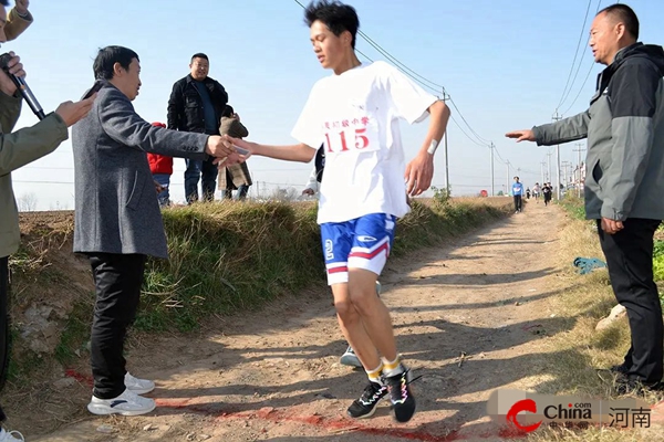 ​西平县师灵中学举行2023年秋期冬季长跑运动会