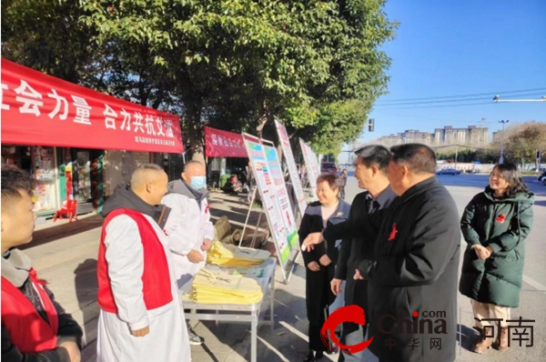 驻马店开发区关王庙卫生院组织开展第36个世界艾滋病日宣传活动