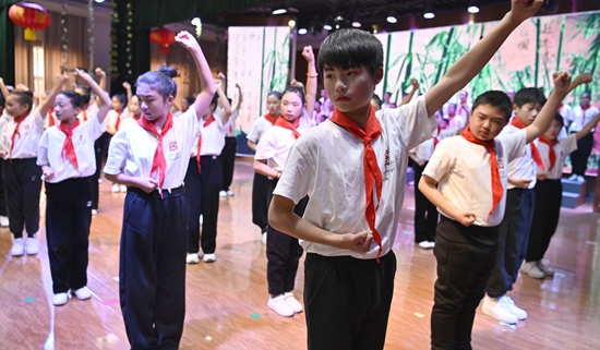 ​新县：诵读中华经典 浸润书香校园