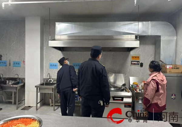 日常巡查 突击检查 驻马店开发区城市管理局开展餐饮业专项整治检查