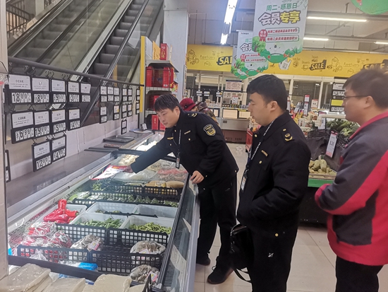 ​罗山县市场监管局彭新市场监管所开展“生鲜灯”专项整治行动