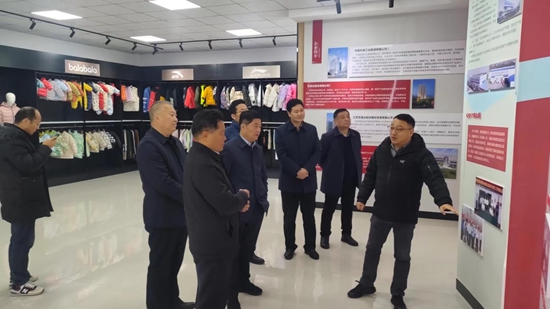 ​李俊杰一行赴淮滨、固始县调研户外用品产业
