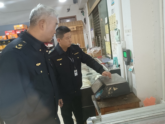​罗山县市场监管局潘新市场监管所开展电子计价秤专项整治