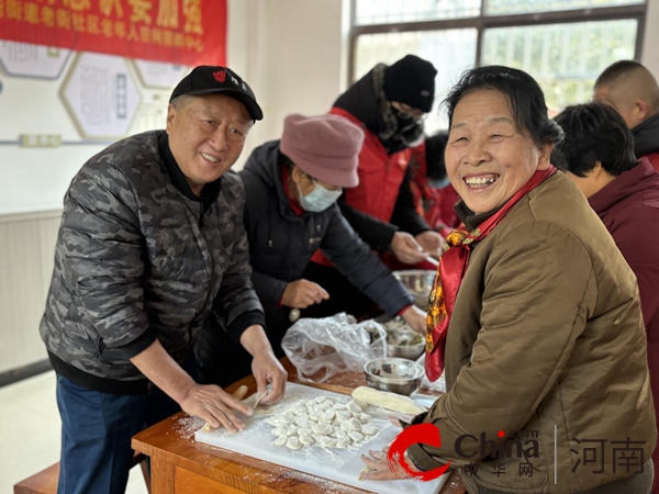 驻马店市驿城区老街街道：饺子飘香迎冬至爱在社区暖人心