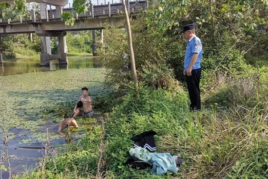​光山公安：以“守护”之名 让服务更有温度