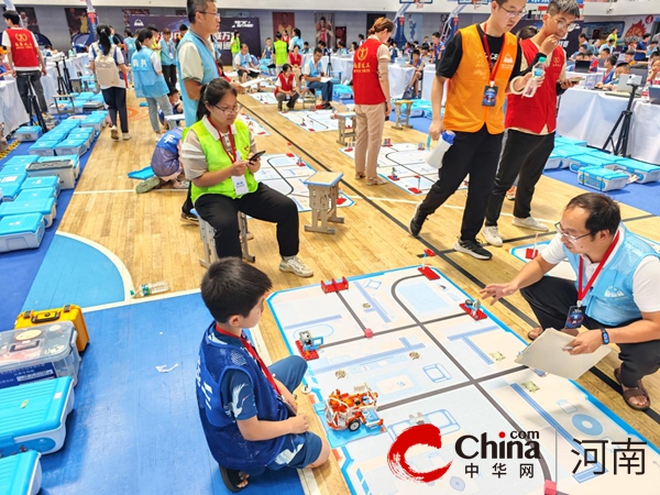 驻马店市第二十五小学获得“中国‘芯’助力中国梦”全国青少年通信科技创新大赛总决赛一等奖