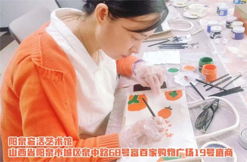 奢活艺术馆：放下手机，探索生活的多彩与趣味