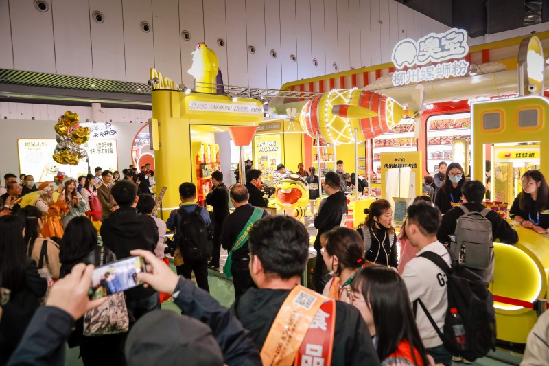 糖酒会引超40万人次观展，臭宝潮酷展位设计引围观