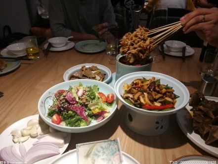 环球微资讯！干煸茶树菇怎么做？茶树菇是哪里的特产？