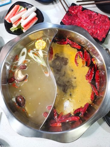 资讯：火锅底料熬制秘方是怎么做的？火锅底料不可缺少的配料有哪些？